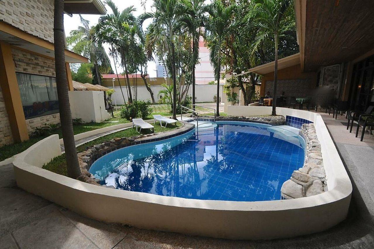 Vacation Hotel Cebu Buitenkant foto