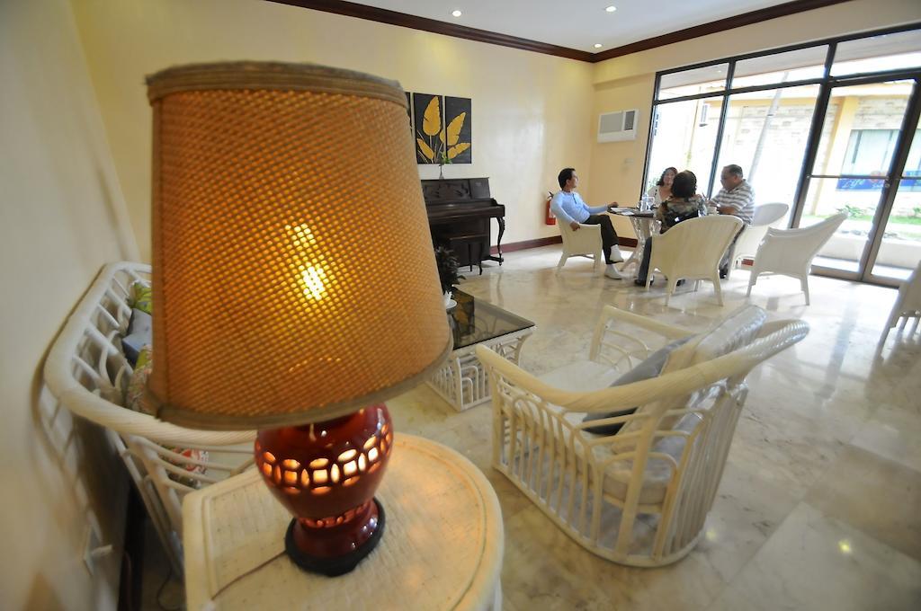 Vacation Hotel Cebu Buitenkant foto