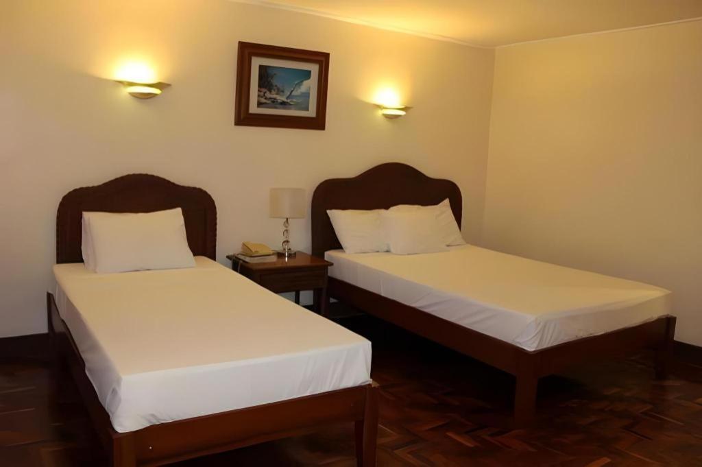 Vacation Hotel Cebu Buitenkant foto